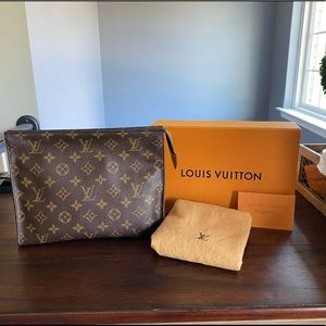 Louis Vuitton Toiletry 26